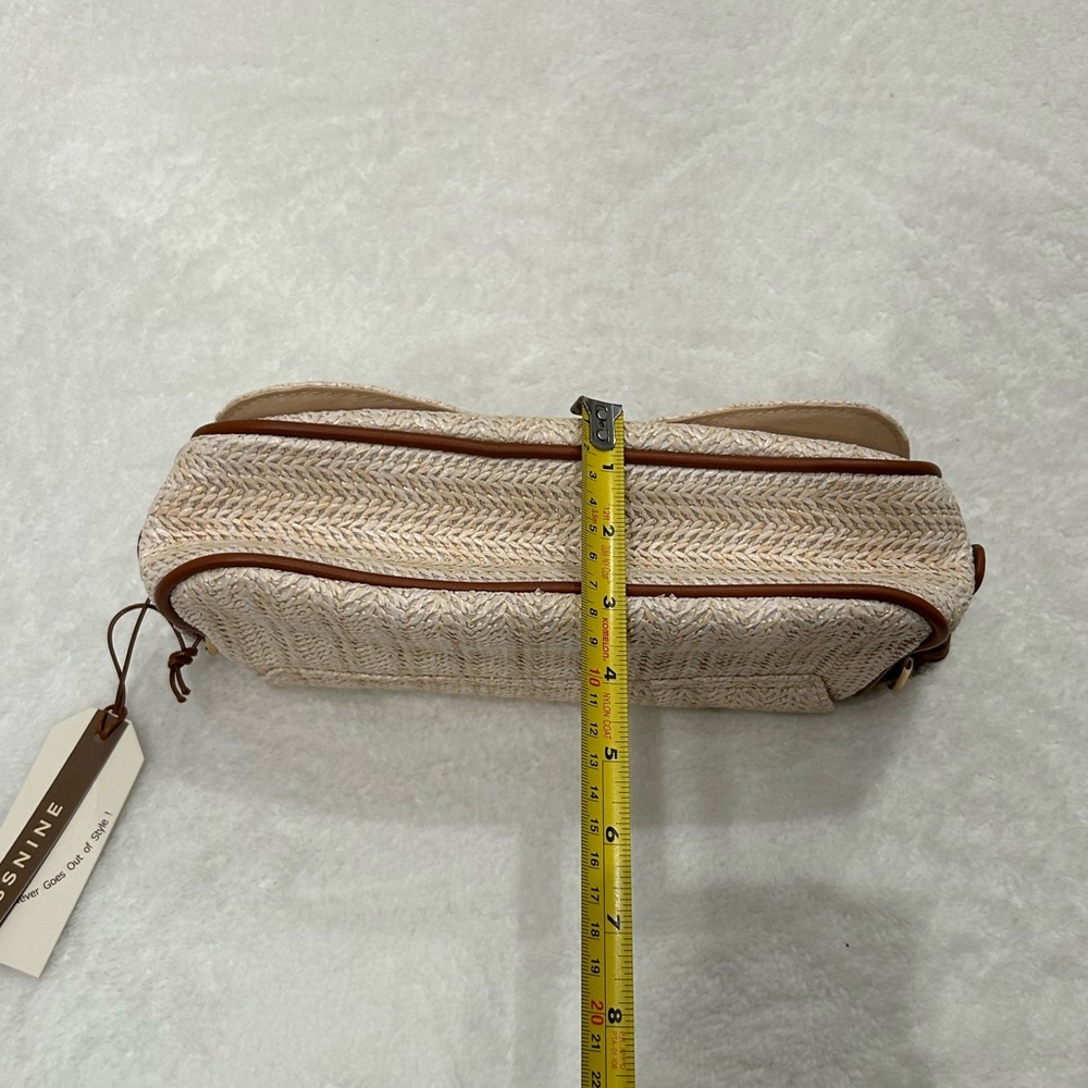 *New* Shoulder Bag Purse/Trendy Underarm Crescent - Brown and Raffia Woven - Picture 16 of 16